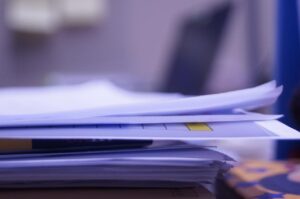 会社員がChatGPT活用で始める副業のメリットとは？