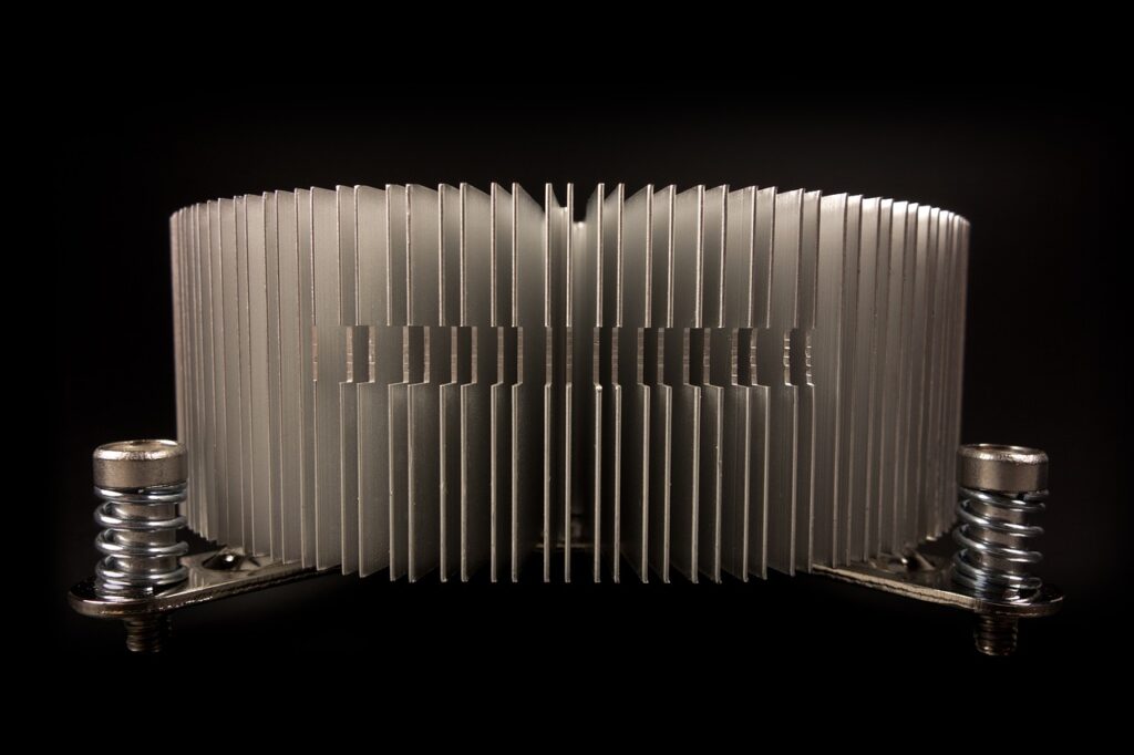 不動産クラファンのリスクを他の投資と比較すると何が分かる？